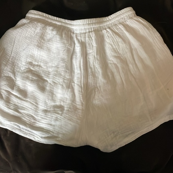 Princess polly linen shorts - Picture 2 of 3